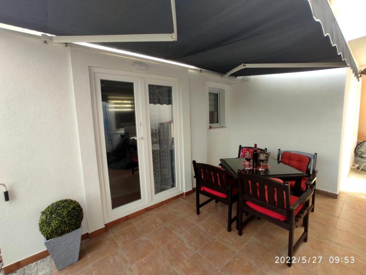 Apartments Mia Бибине Екстериор снимка