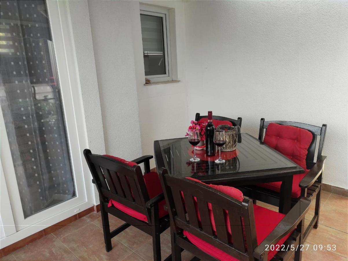 Apartments Mia Бибине Екстериор снимка