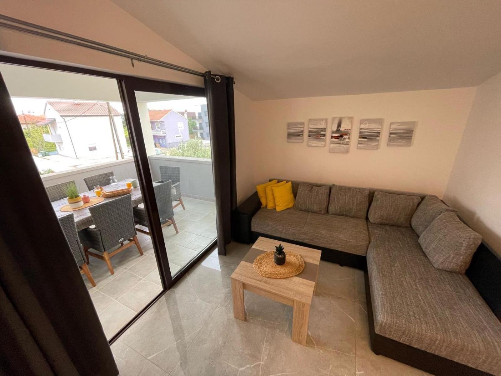 Apartments Mia Бибине Екстериор снимка
