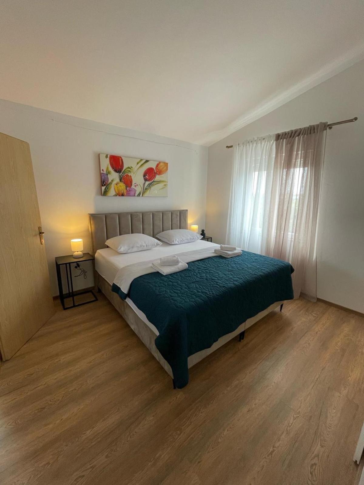 Apartments Mia Бибине Екстериор снимка