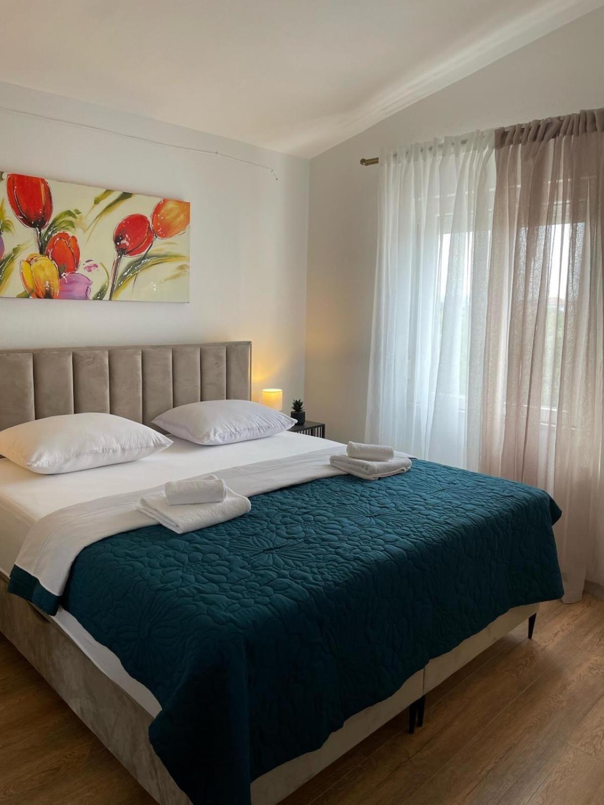 Apartments Mia Бибине Екстериор снимка